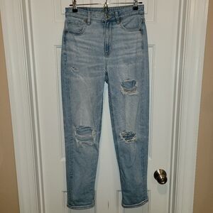 American Eagle Mom Straight Jean